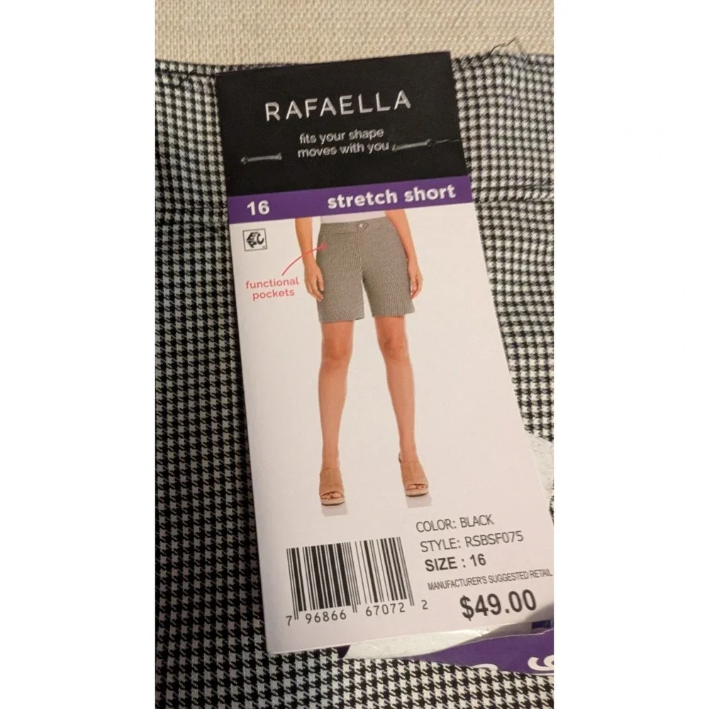 Women's Rafaella Size 16 Stretch Shorts Black/White Checkered Pattern